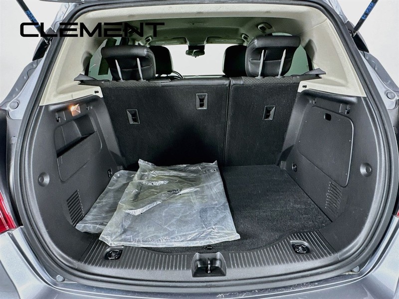 Buick Encore Vehicle Full-screen Gallery Image 11