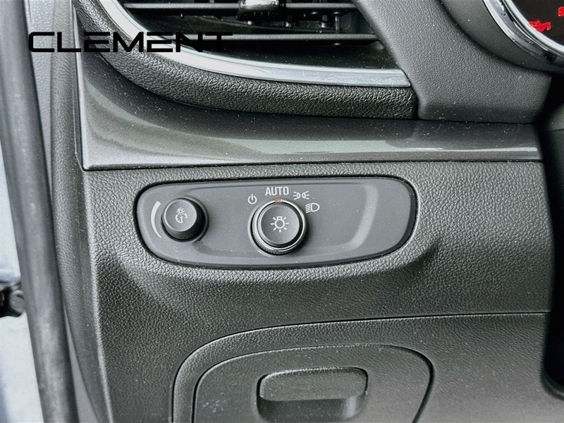 Buick Encore Vehicle Full-screen Gallery Image 14