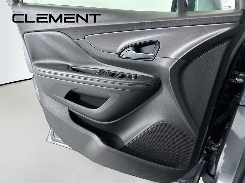 Buick Encore Vehicle Full-screen Gallery Image 26