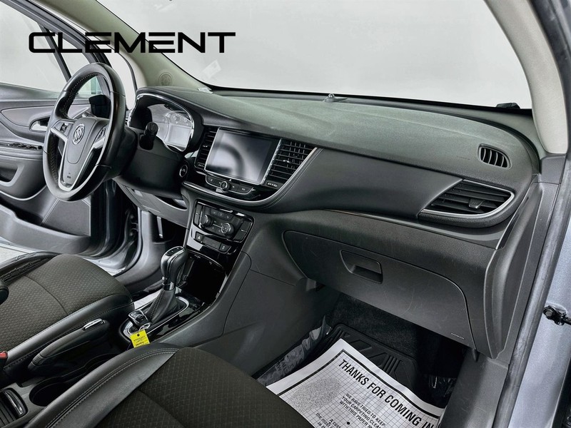 Buick Encore Vehicle Full-screen Gallery Image 32