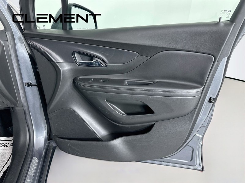 Buick Encore Vehicle Full-screen Gallery Image 33