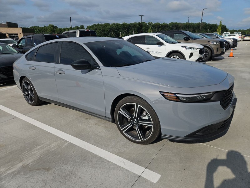 Honda Accord Hybrid Vehicle Image 03