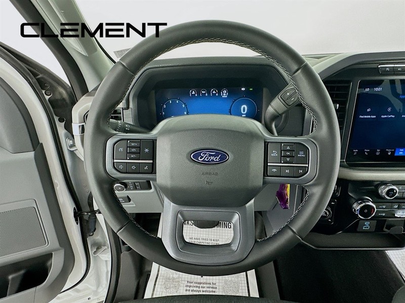 Ford F-150 Vehicle Full-screen Gallery Image 15