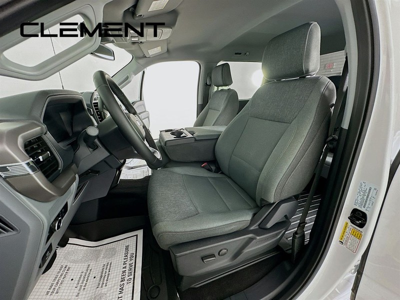 Ford F-150 Vehicle Full-screen Gallery Image 28