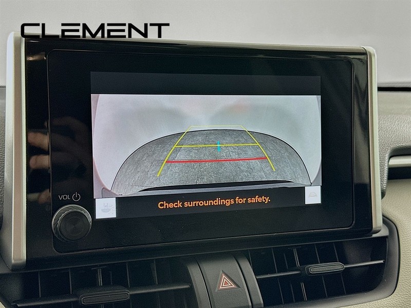 Toyota RAV4 Vehicle Full-screen Gallery Image 20