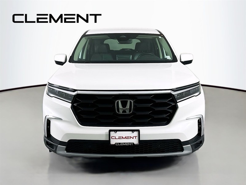 Honda Pilot Vehicle Full-screen Gallery Image 3