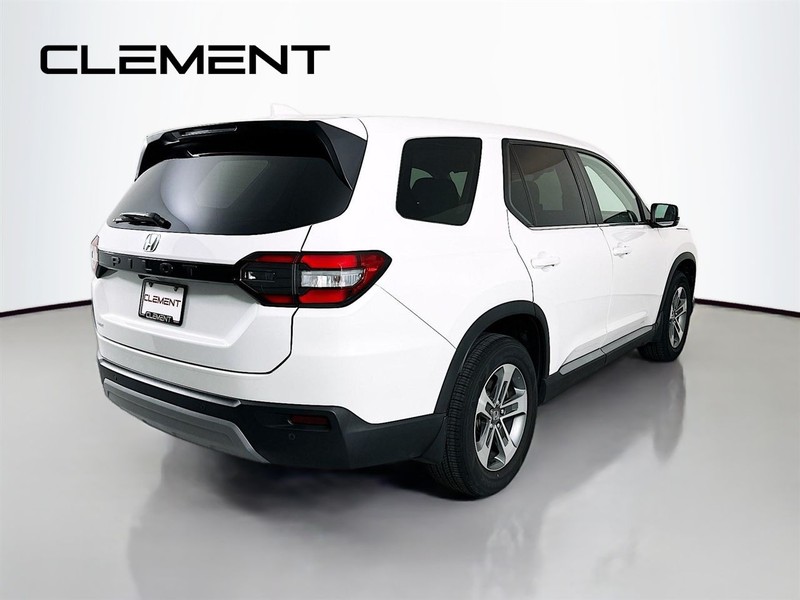 Honda Pilot Vehicle Full-screen Gallery Image 7