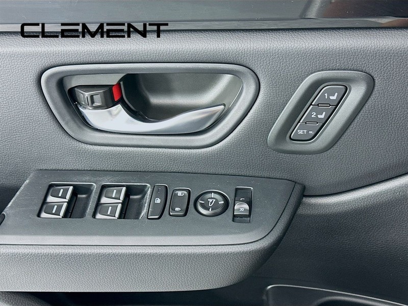 Honda Pilot Vehicle Full-screen Gallery Image 26