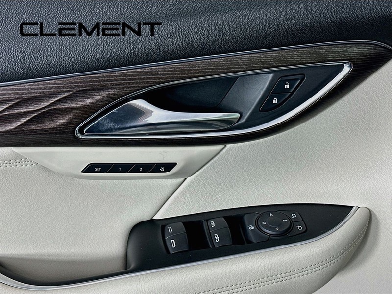 Buick Envision Vehicle Full-screen Gallery Image 28