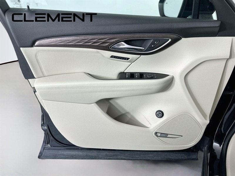 Buick Envision Vehicle Full-screen Gallery Image 29