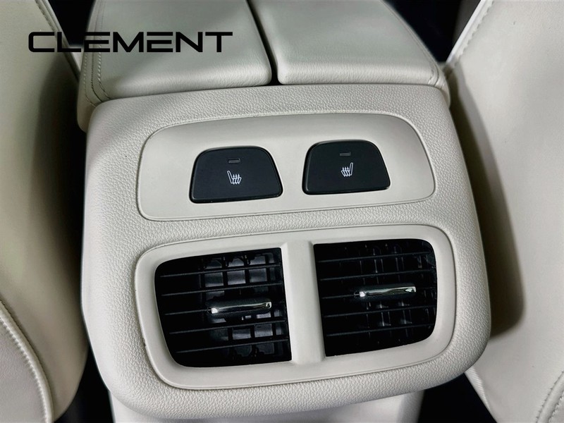 Buick Envision Vehicle Full-screen Gallery Image 34