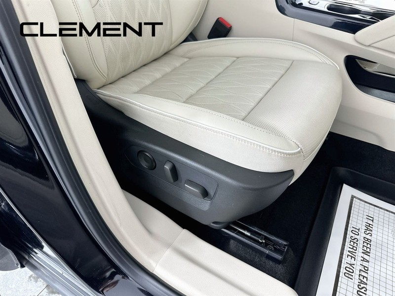 Buick Envision Vehicle Full-screen Gallery Image 35