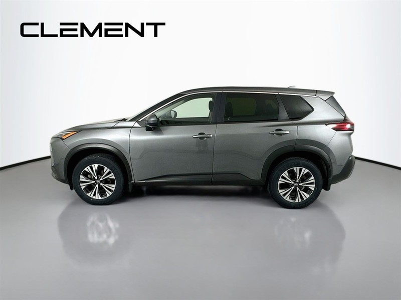 Nissan Rogue Vehicle Full-screen Gallery Image 6