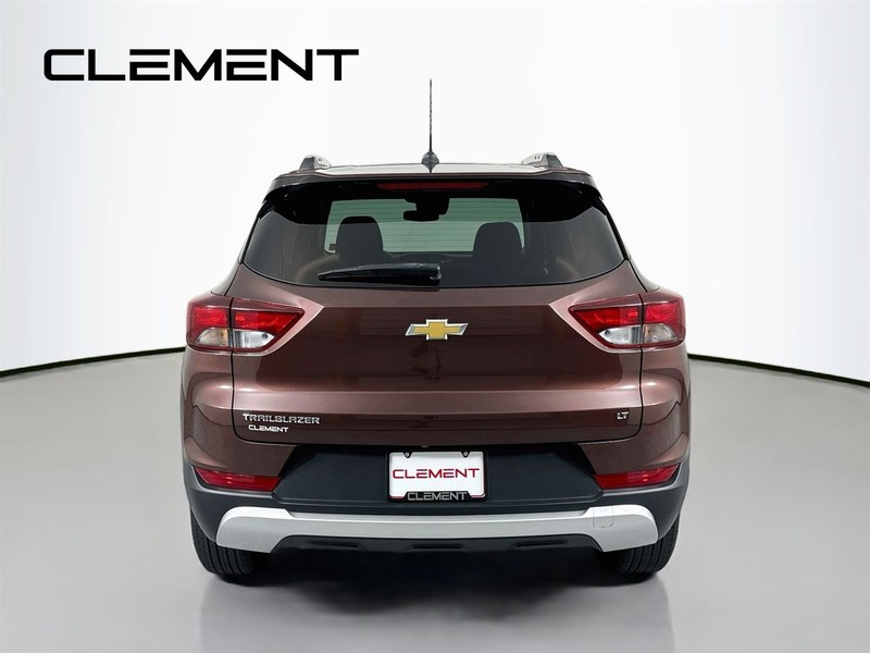 Chevrolet Trailblazer Vehicle Full-screen Gallery Image 8