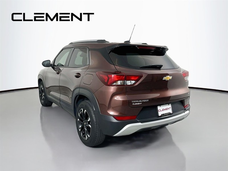 Chevrolet Trailblazer Vehicle Full-screen Gallery Image 10