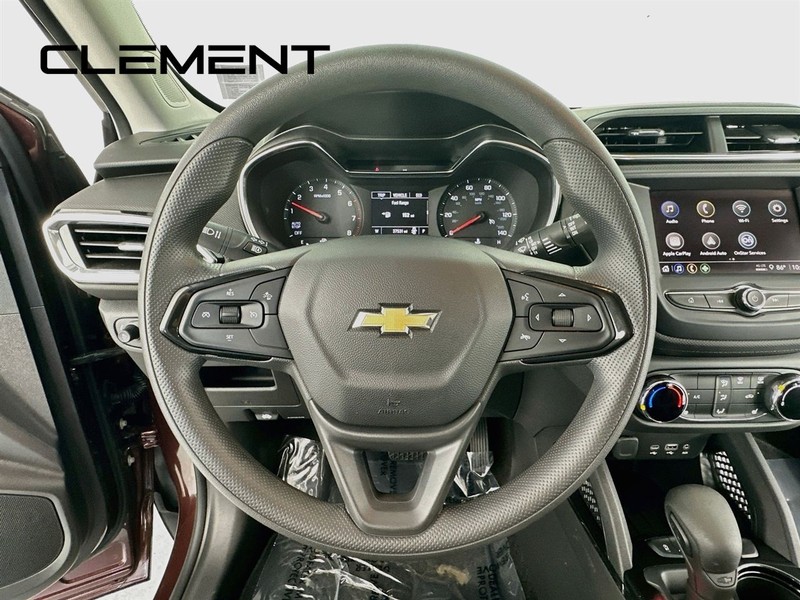 Chevrolet Trailblazer Vehicle Full-screen Gallery Image 15