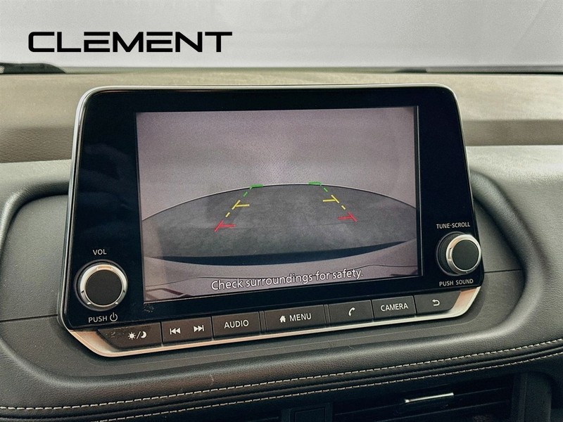 Nissan Rogue Vehicle Full-screen Gallery Image 20
