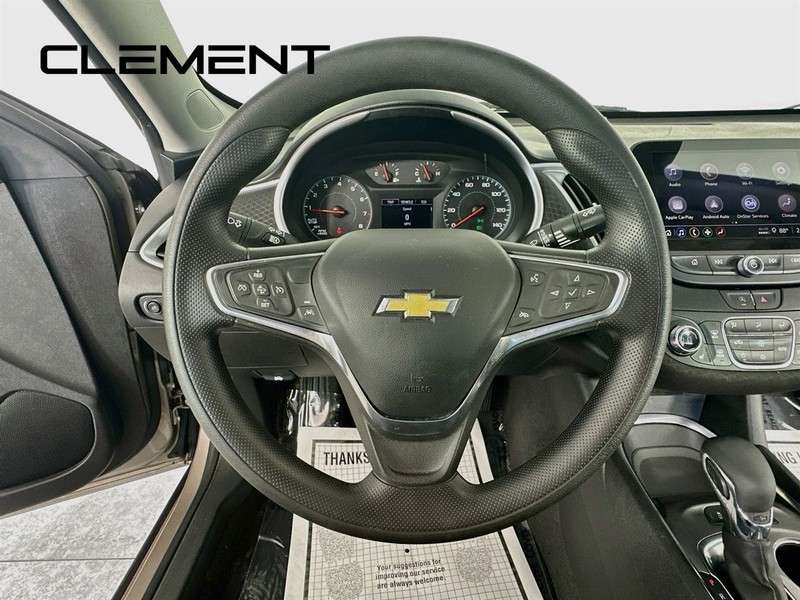 Chevrolet Malibu Vehicle Full-screen Gallery Image 15