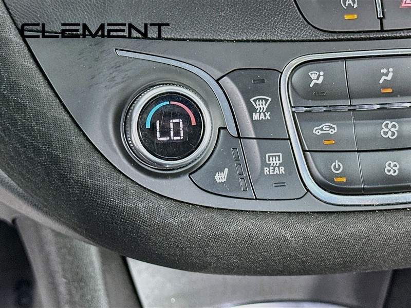 Chevrolet Malibu Vehicle Full-screen Gallery Image 23