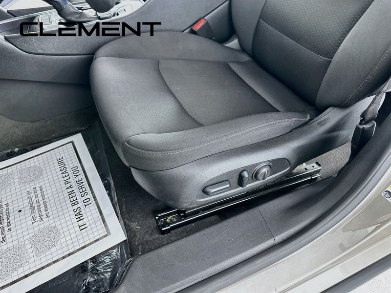Chevrolet Malibu Vehicle Full-screen Gallery Image 28