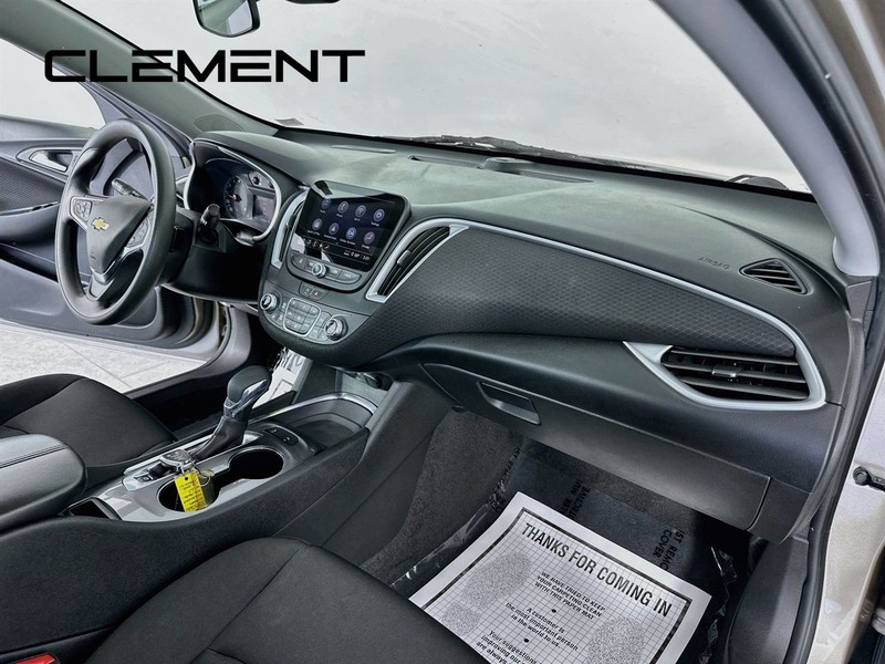 Chevrolet Malibu Vehicle Full-screen Gallery Image 33