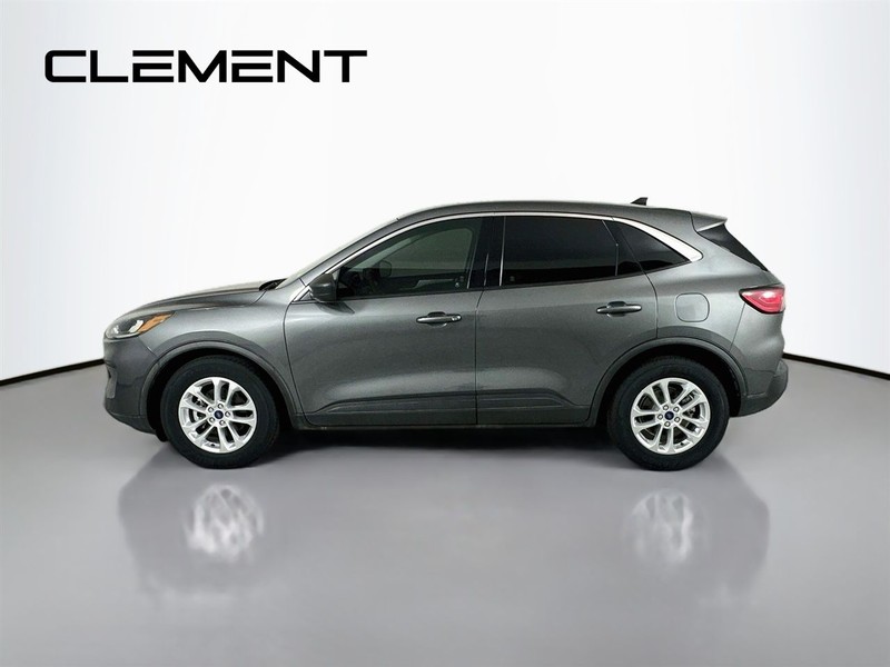 Ford Escape Vehicle Full-screen Gallery Image 6