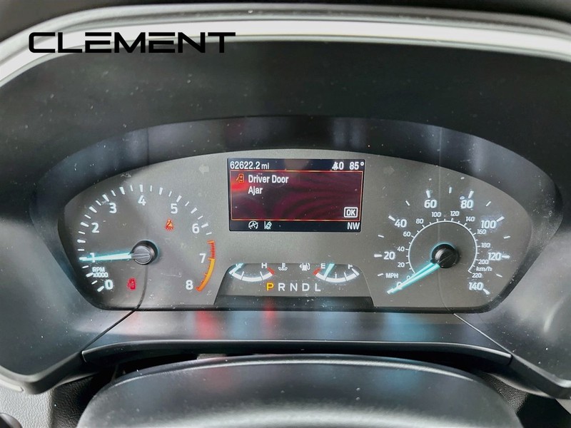 Ford Escape Vehicle Full-screen Gallery Image 18