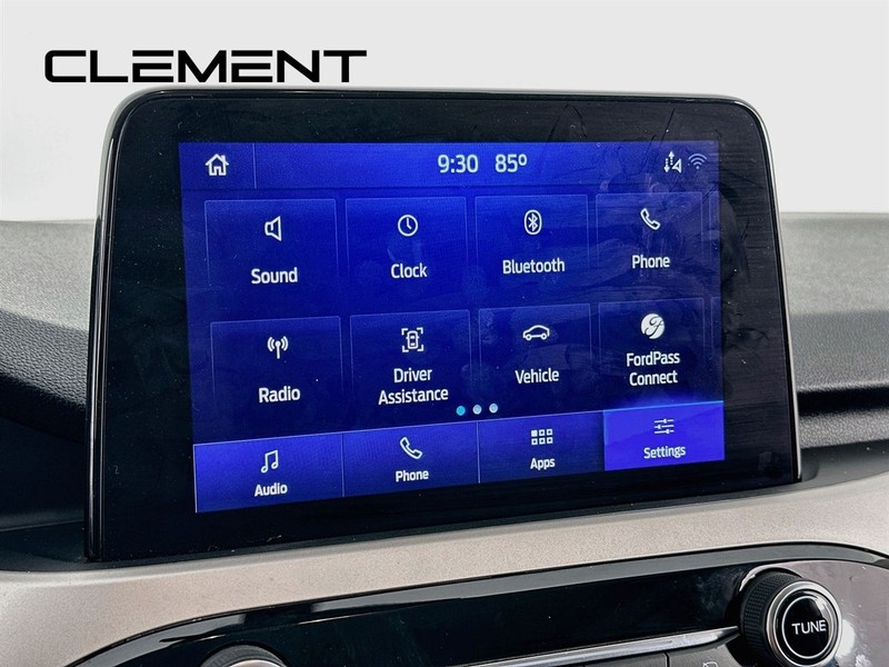 Ford Escape Vehicle Full-screen Gallery Image 19