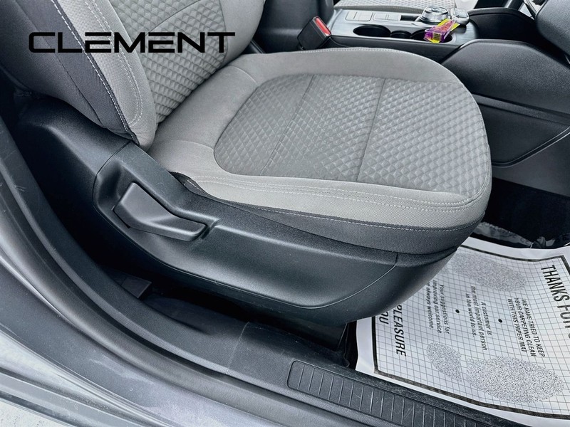 Ford Escape Vehicle Full-screen Gallery Image 31