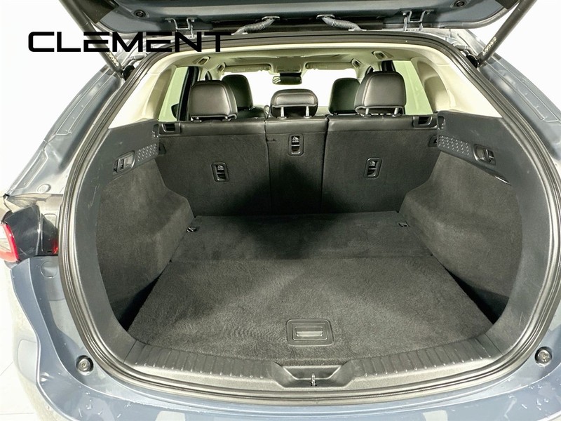 Mazda CX-5 Vehicle Full-screen Gallery Image 11