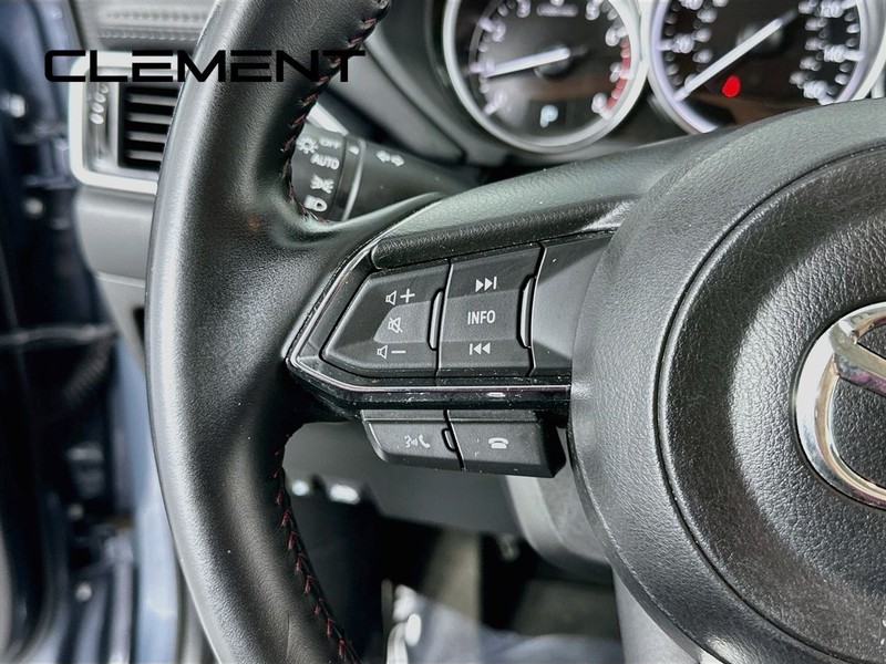 Mazda CX-5 Vehicle Full-screen Gallery Image 16