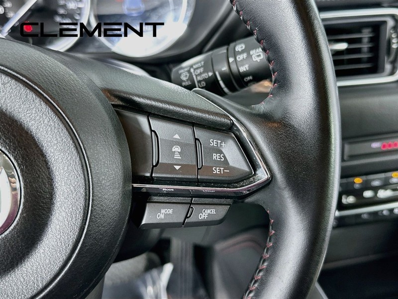 Mazda CX-5 Vehicle Full-screen Gallery Image 17