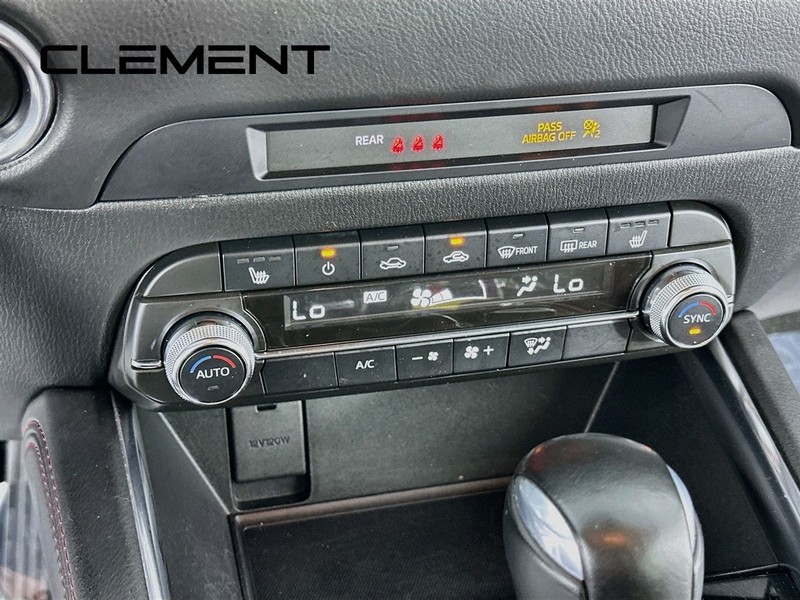 Mazda CX-5 Vehicle Full-screen Gallery Image 22