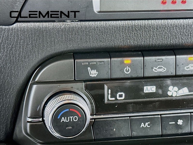 Mazda CX-5 Vehicle Full-screen Gallery Image 23