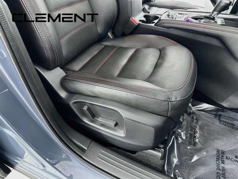 Mazda CX-5 Vehicle Full-screen Gallery Image 33