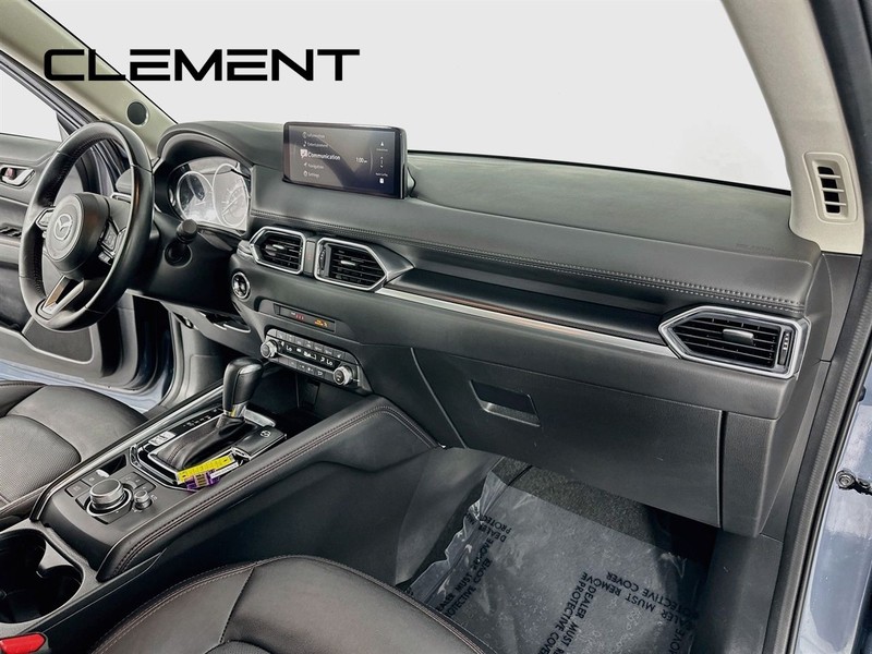 Mazda CX-5 Vehicle Full-screen Gallery Image 34