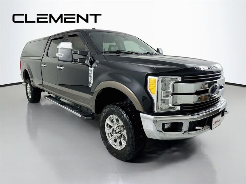 Ford Super Duty F-350 SRW Vehicle Full-screen Gallery Image 5