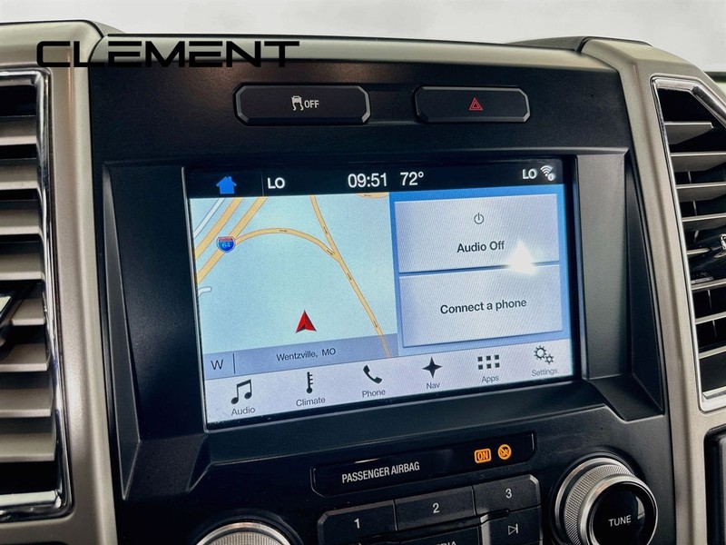 Ford Super Duty F-350 SRW Vehicle Full-screen Gallery Image 18