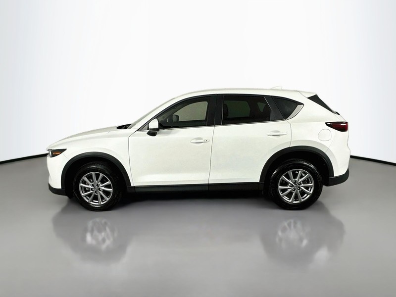 Mazda CX-5 Vehicle Full-screen Gallery Image 4