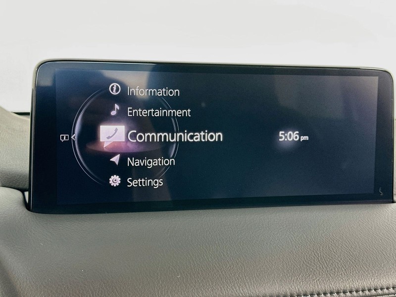 Mazda CX-5 Vehicle Full-screen Gallery Image 15