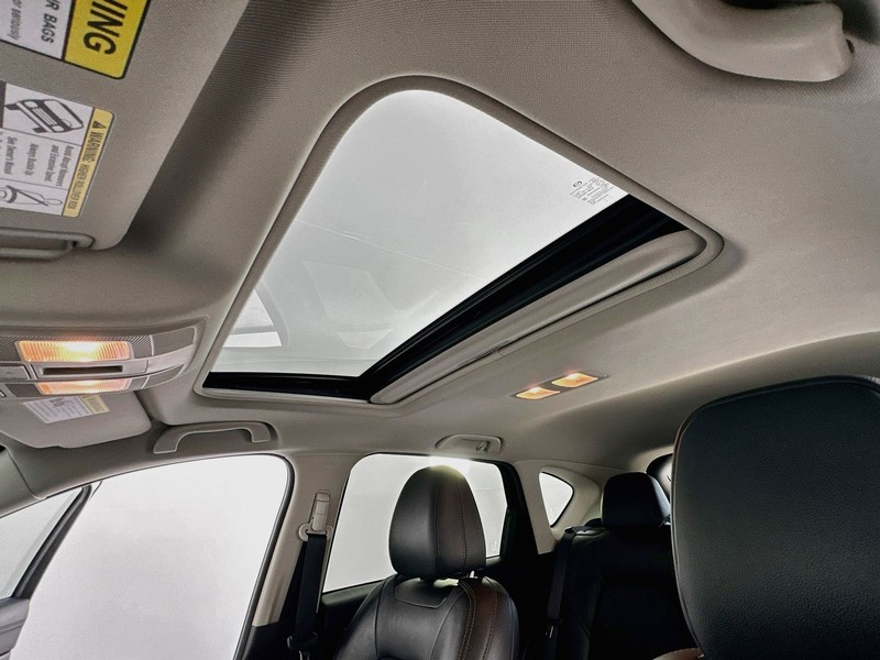 Mazda CX-5 Vehicle Full-screen Gallery Image 20