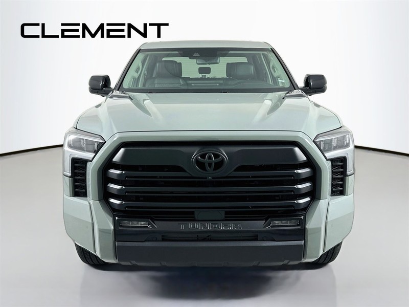 Toyota Tundra 4WD Vehicle Image 03