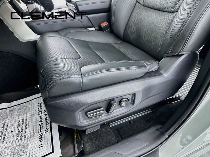 Toyota Tundra 4WD Vehicle Image 29