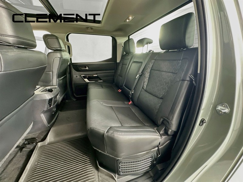 Toyota Tundra 4WD Vehicle Image 32