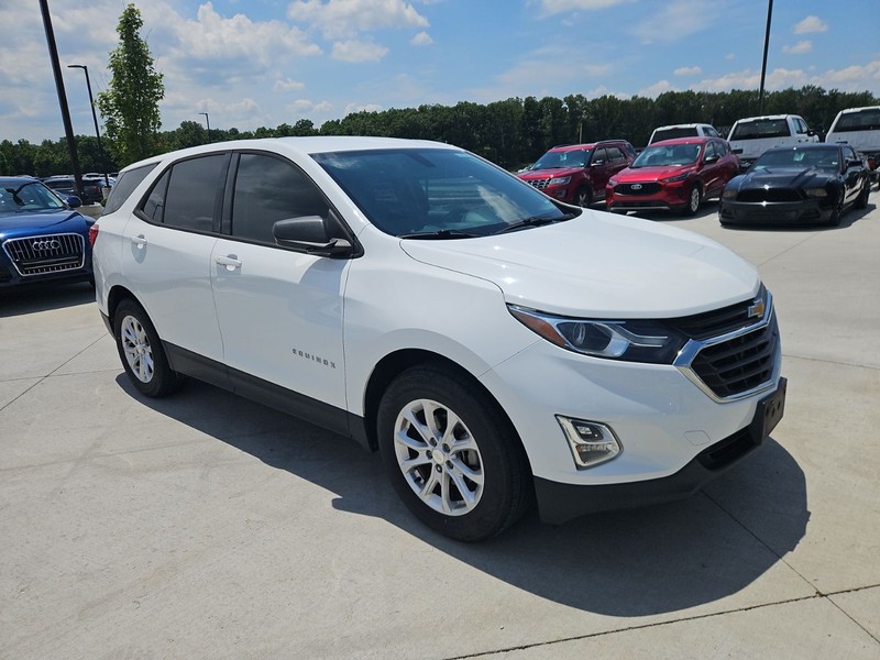 Chevrolet Equinox Vehicle Full-screen Gallery Image 02