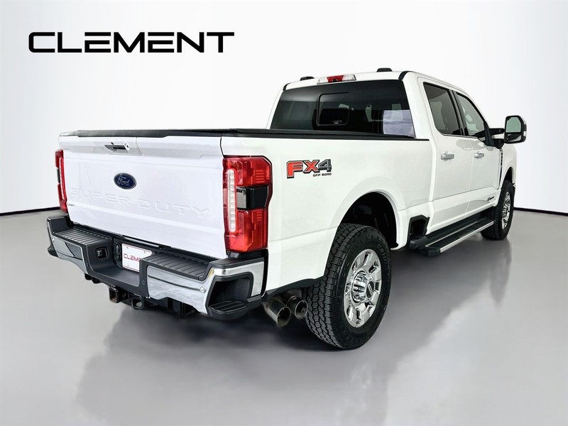 Ford Super Duty F-350 SRW Vehicle Image 07
