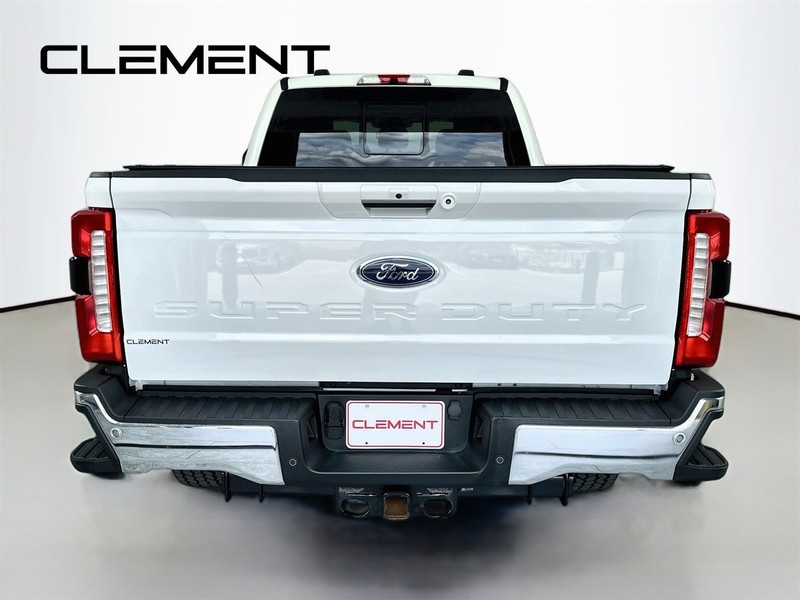 Ford Super Duty F-350 SRW Vehicle Image 08