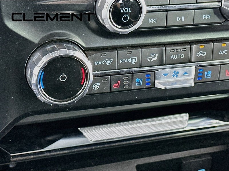 Ford Super Duty F-350 SRW Vehicle Image 23