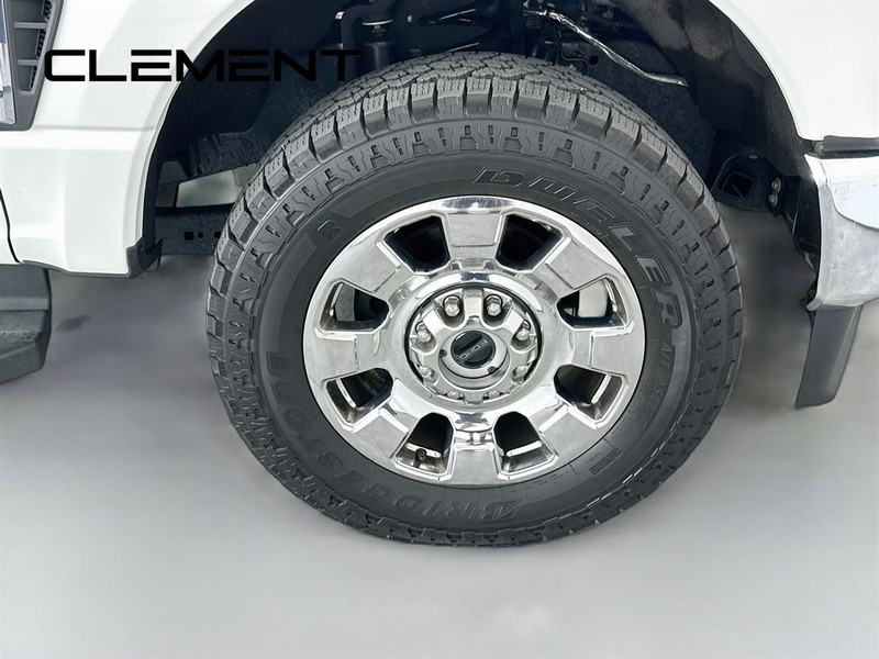 Ford Super Duty F-350 SRW Vehicle Image 38