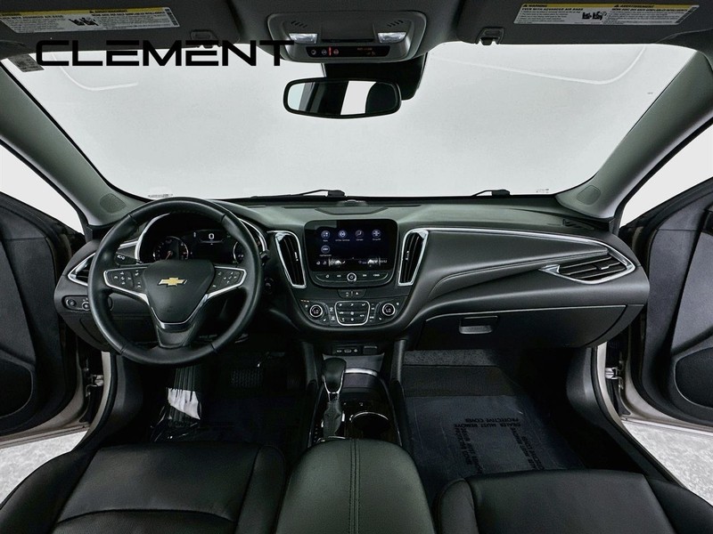 Chevrolet Malibu Vehicle Image 12